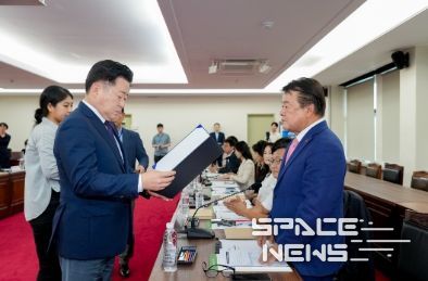 ‘중앙정부서 지방 주도로’지역발전 모델 제시 탄력, 제주특별자치도 지방시대위원회 위원 20명 위촉