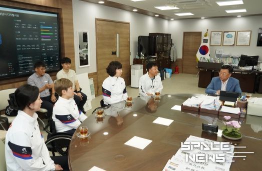 신상진 성남시장 파리 패럴림픽 출전 장애인탁구팀 선수단 환영