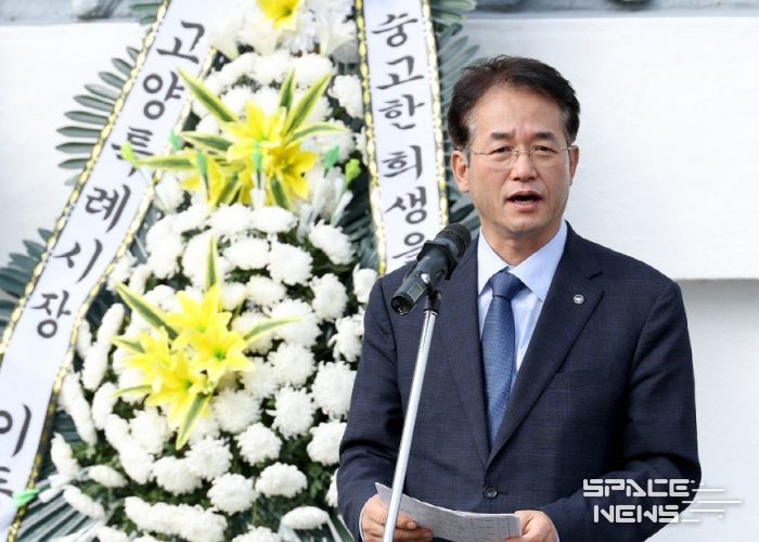 ‘2025 CALL HERO 필리핀 참전영웅 호명추모식’에 참석해 추모사를 하고 있는 이동환 고양특례시장