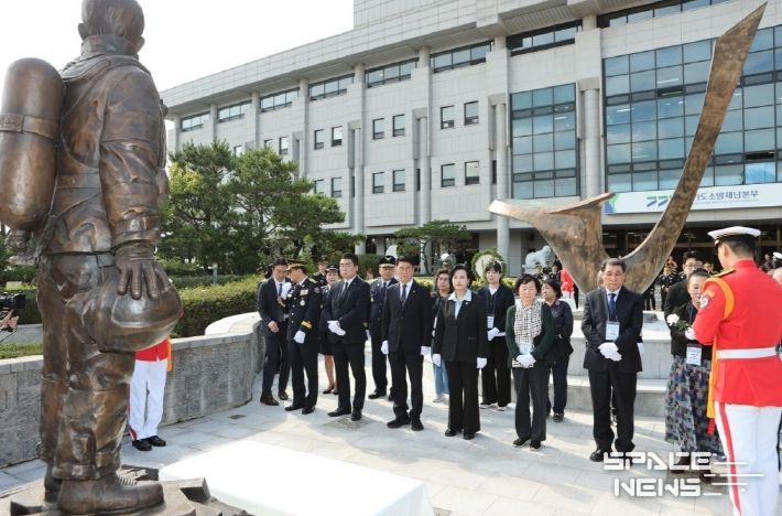 경기도의회 정윤경 부의장, “순직 소방관 30인 영웅의 고귀한 뜻이 제도와 교육으로 이어질 수 있도록 노력하겠다”