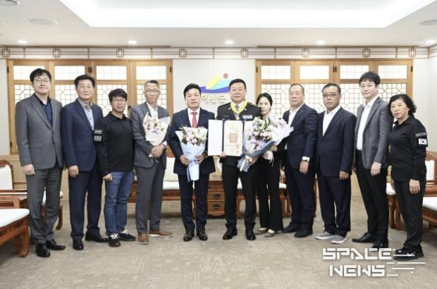 국민훈장 동백장 전수식 모습