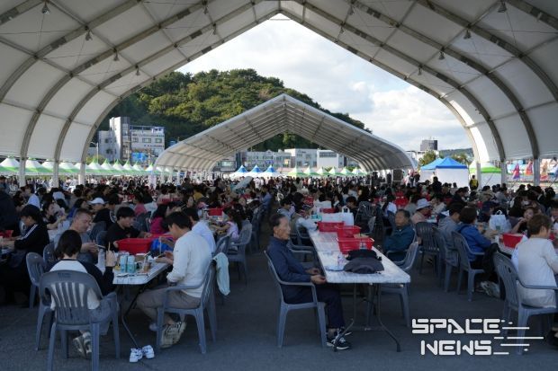 32만명 방문하여 대한민국 최고의 수산물 축제