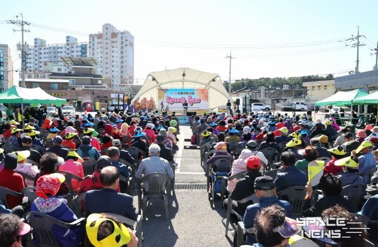 고흥군, 웃음꽃 활짝! 제13회 녹동전통시장 한마음 축제 ‘대성황’ (1) - 공영민 고흥군수 격려사