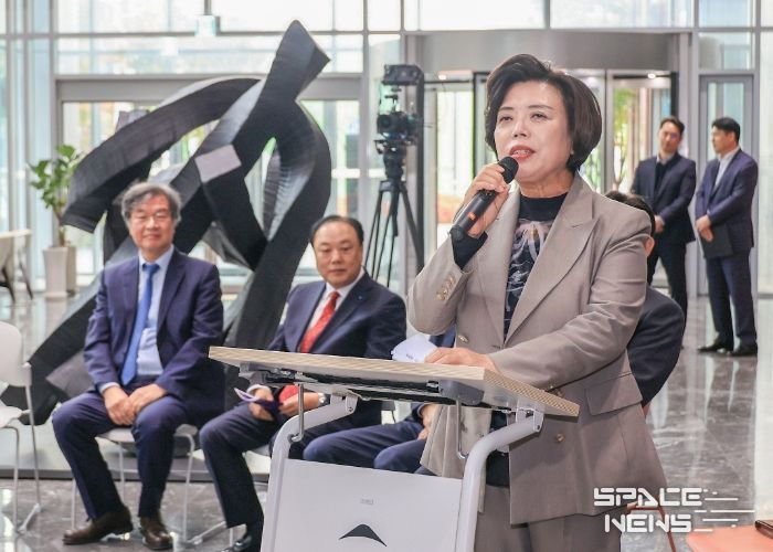 신계용 과천시장, 지정타에 문 연 ‘펜타원 인큐베이팅센터’·복합문화공간 ‘오각’에 축하와 기대 전해
