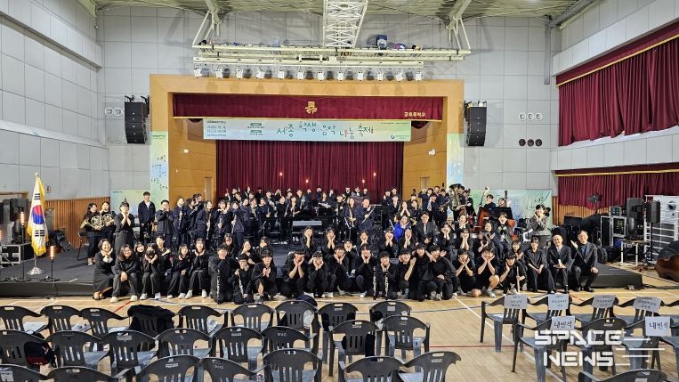 늦가을 교정에 쌓여가는 아름다운 하모니의 향연