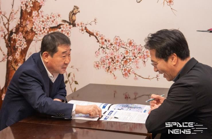 이재영 군수 이호 한국교통연구원 철도교통연구본부장 면담