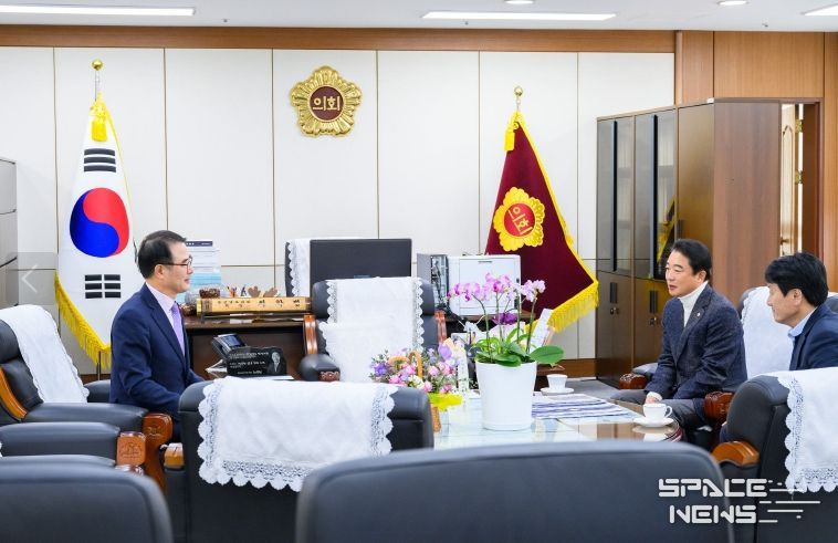 경남도의회 최학범 의장 면담.