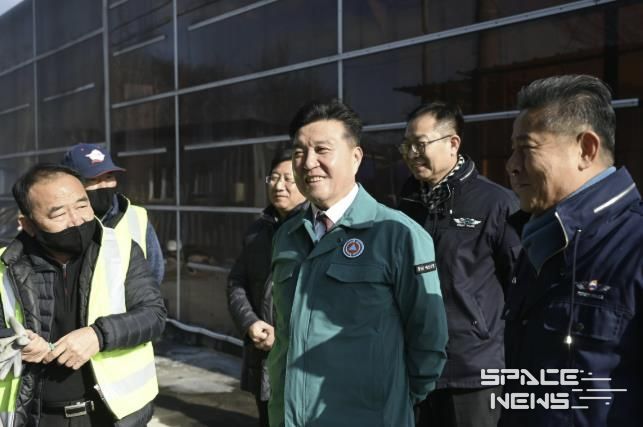 최재구 예산군수 거점소독시설 방문 모습