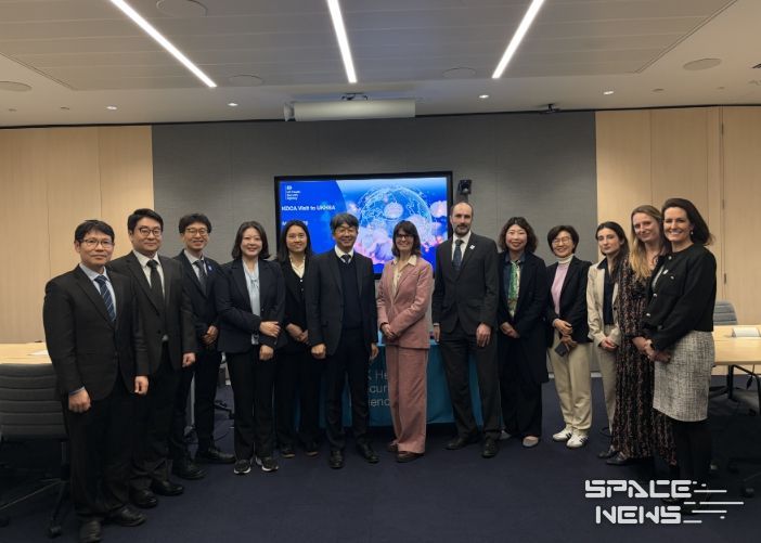 질병관리청-UKHSA(가운데 임승관 질병관리청장과 수잔 홉킨스 UKHSA 청장)