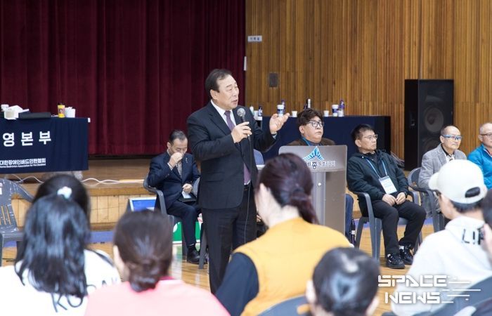 세종서 전국 장애인 배드민턴 선수들 기량 펼쳐