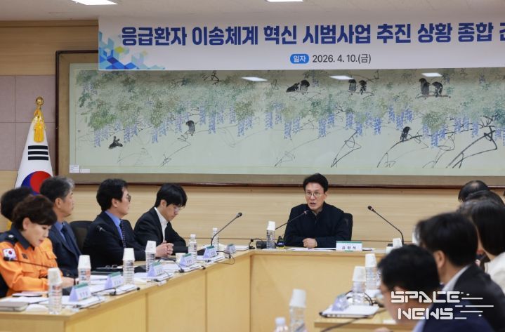김민석 국무총리가 10일 광주 동구 전남대학교병원에서 열린 응급환자 이송체계 혁신 시범사업 추진상황 종합간담회에서 발언을 하고 있다.(국무조정실)