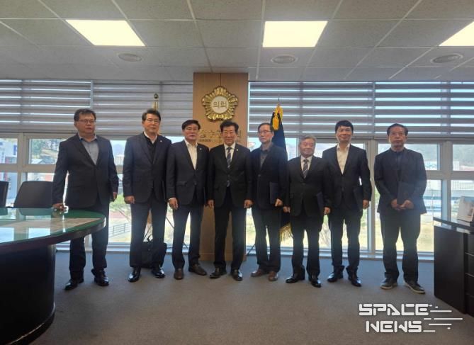 장수군의회, 2025회계연도 결산검사 위원 위촉장 수여